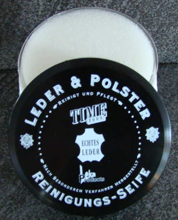 Leder- und Polsterreinigungsseife für fast alle Lederwaren Leder- und Polsterreinigungsseife für fast alle Lederwaren